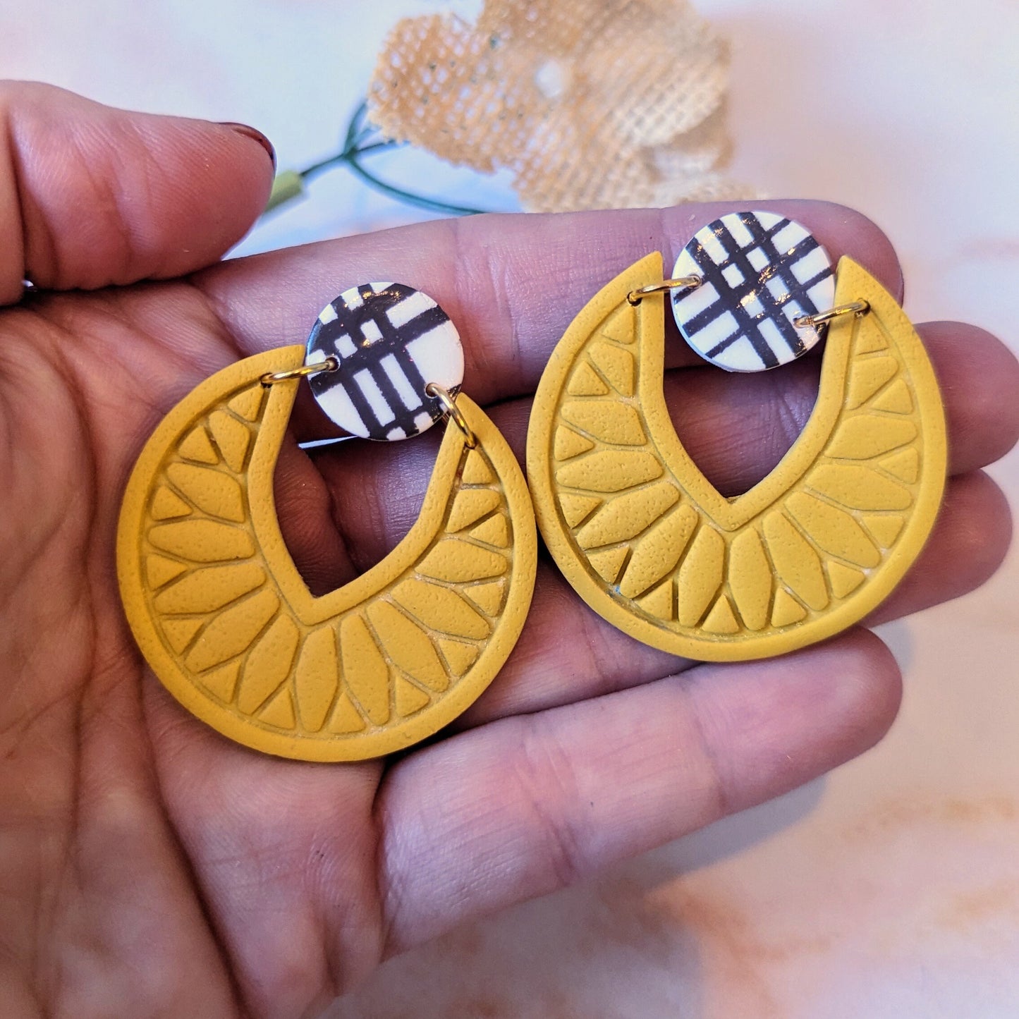 Brown white plaid earrings / Western accessories / Brown and yellow / Polymer Clay / yellow rose earrings / Wyoming cowboy / fall earrings