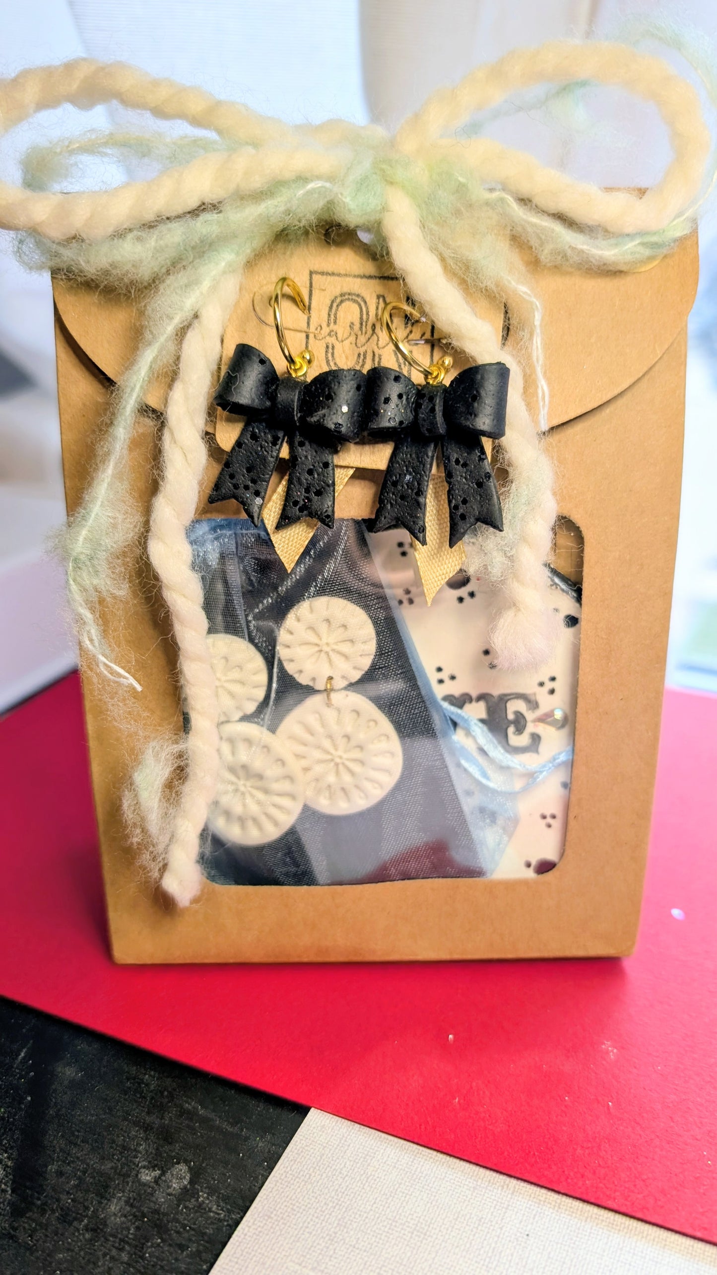 Black and White Gift Set