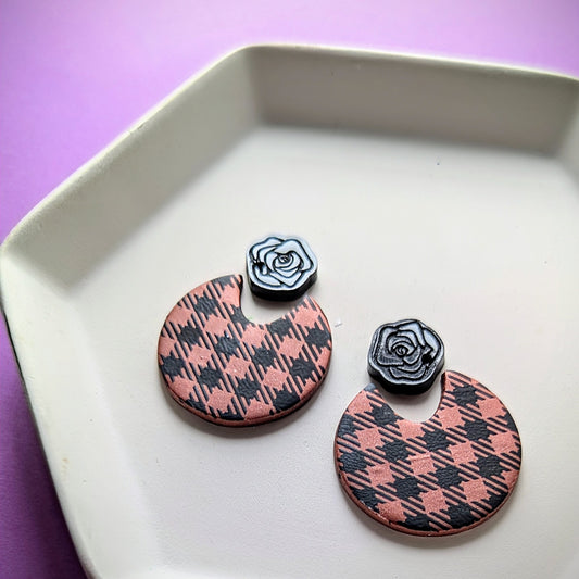 Black and bronze gingham rose drops