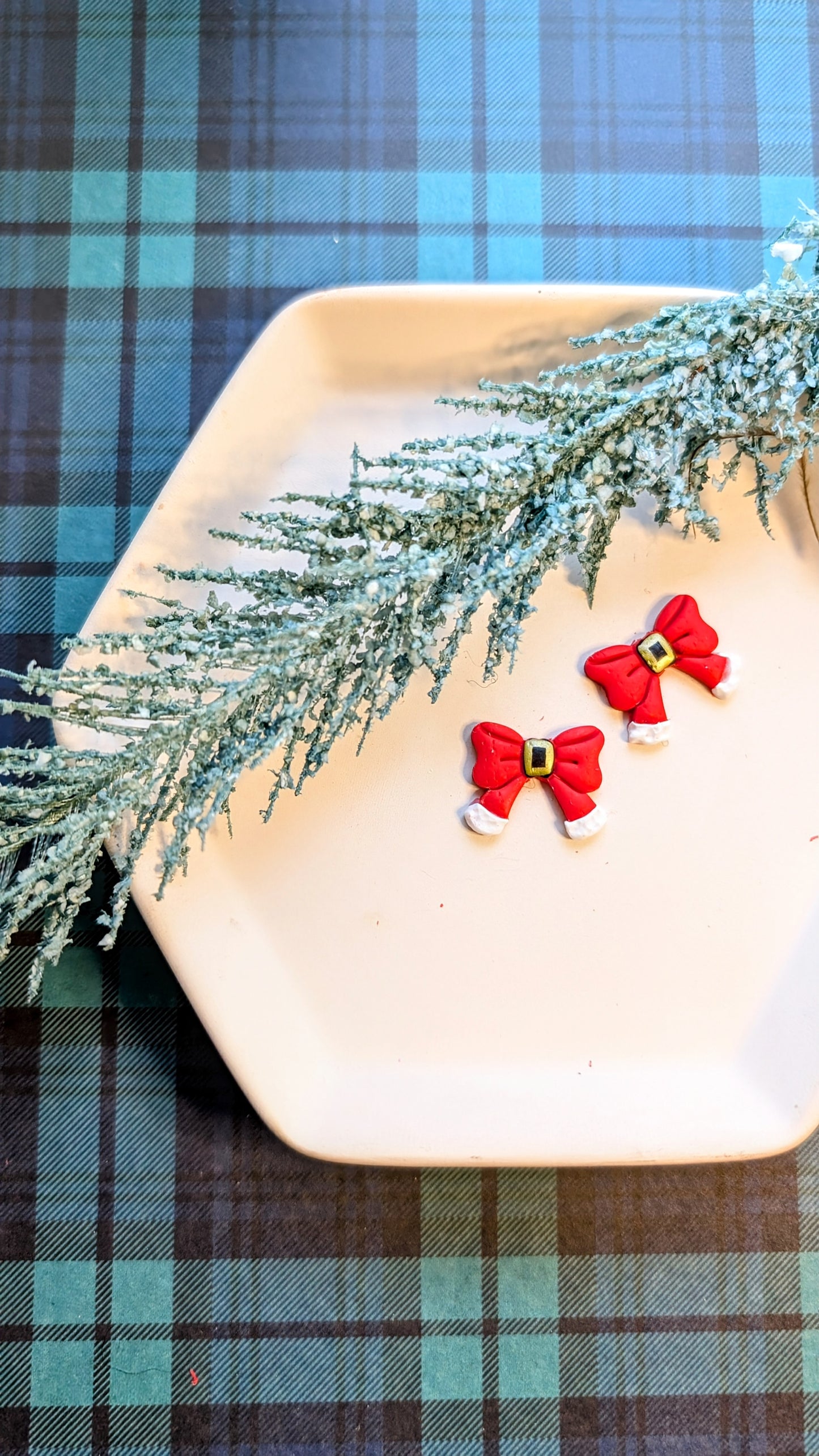 Santa Bow Stud earrings