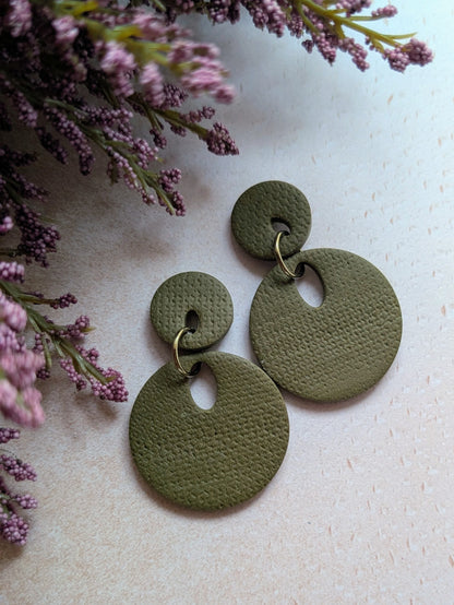 Textured Circle Dangles / Solid Color / Boho / Preppy / Lightweight Polymer earrings
