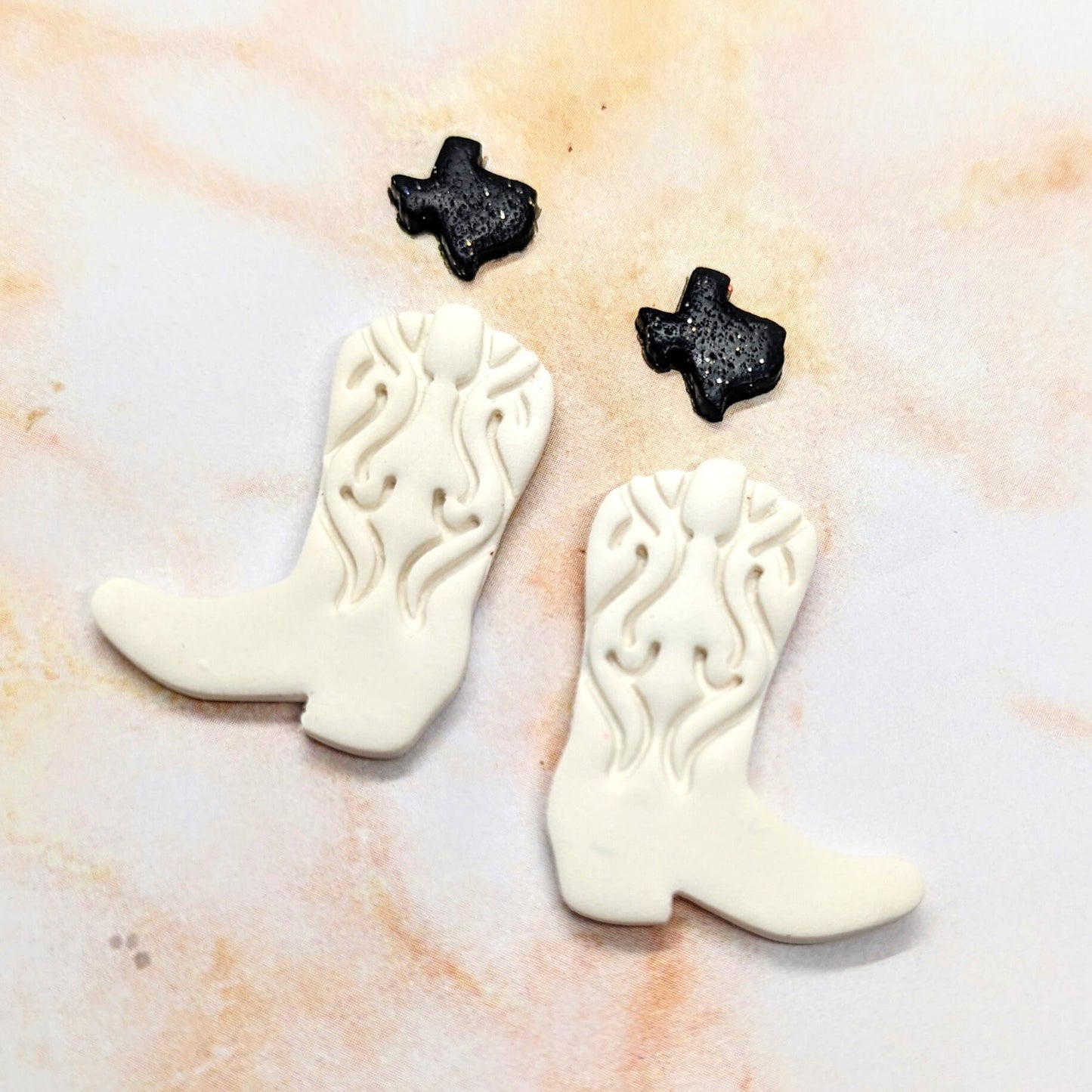 Texas Boots Earrings / Boho Western earrings / Lightweight Polymer earrings / customizable / Cowboy boots / cowgirl / rodeo / white boots