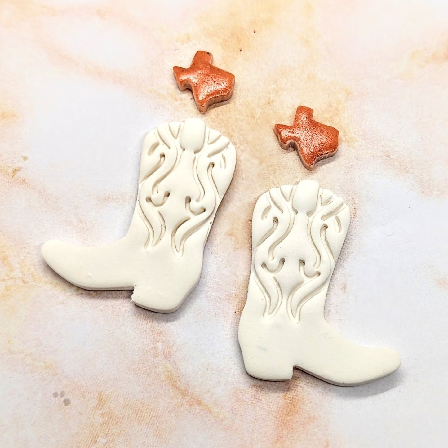 Texas Boots Earrings / Boho Western earrings / Lightweight Polymer earrings / customizable / Cowboy boots / cowgirl / rodeo / white boots