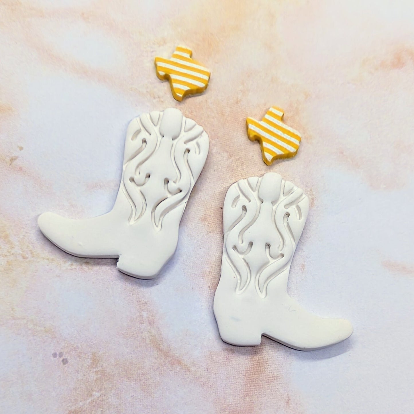 Texas Boots Earrings / Boho Western earrings / Lightweight Polymer earrings / customizable / Cowboy boots / cowgirl / rodeo / white boots