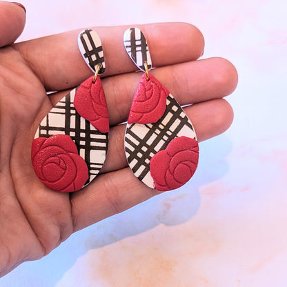 Chocolate and White plaid rose teardrop earrings / Fall Accessories / Brown and Red / Polymer Clay / red rose earrings / plaid and floral