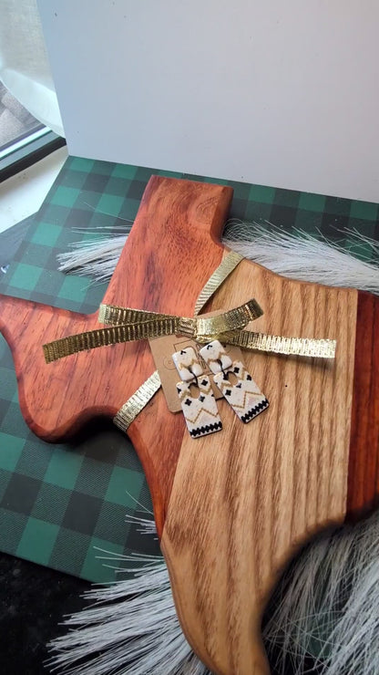 11" Texas Cutting board and earrings gift set