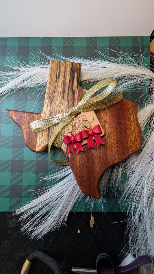 8" Texas Cutting board and earrings gift set