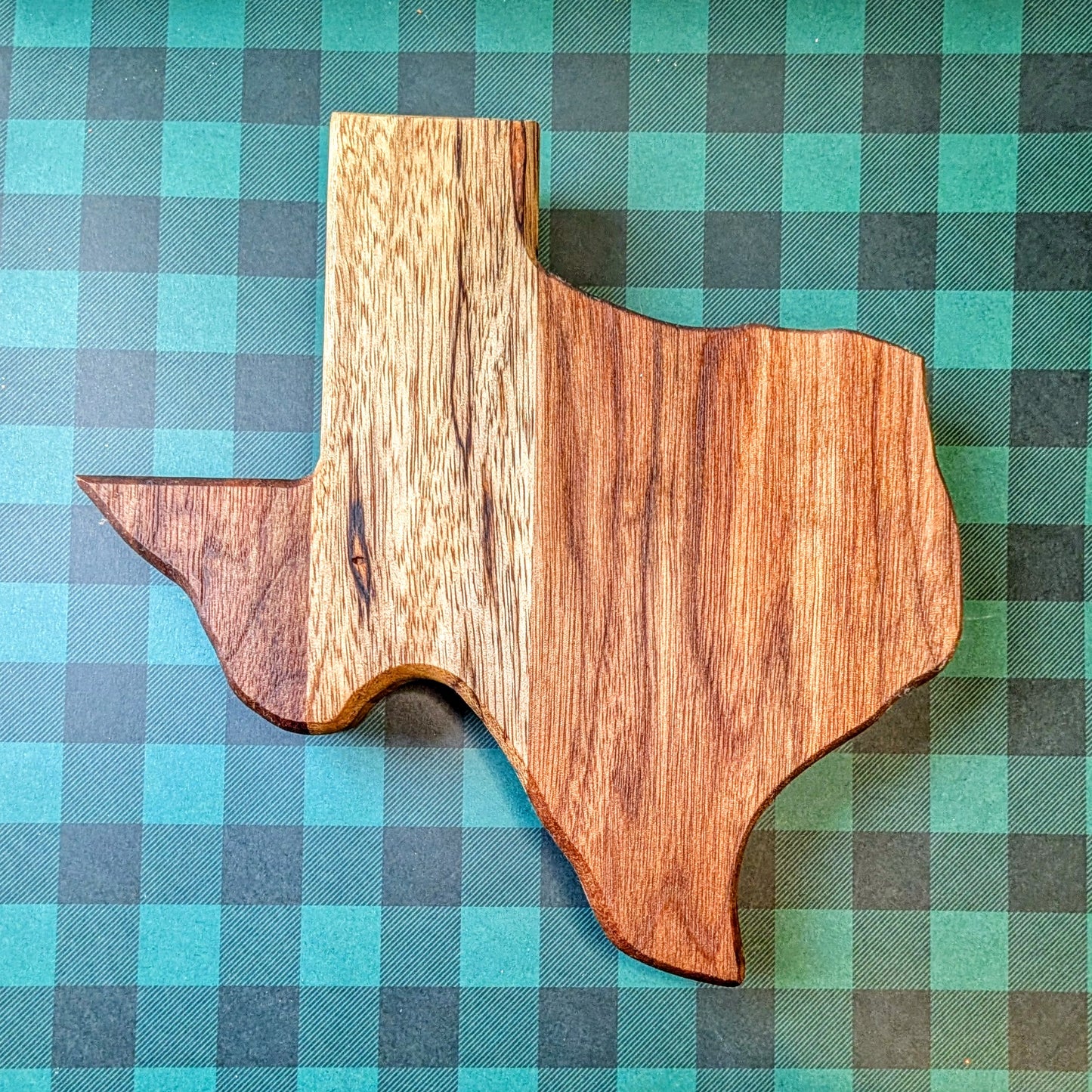 8" Texas Cutting board and earrings gift set