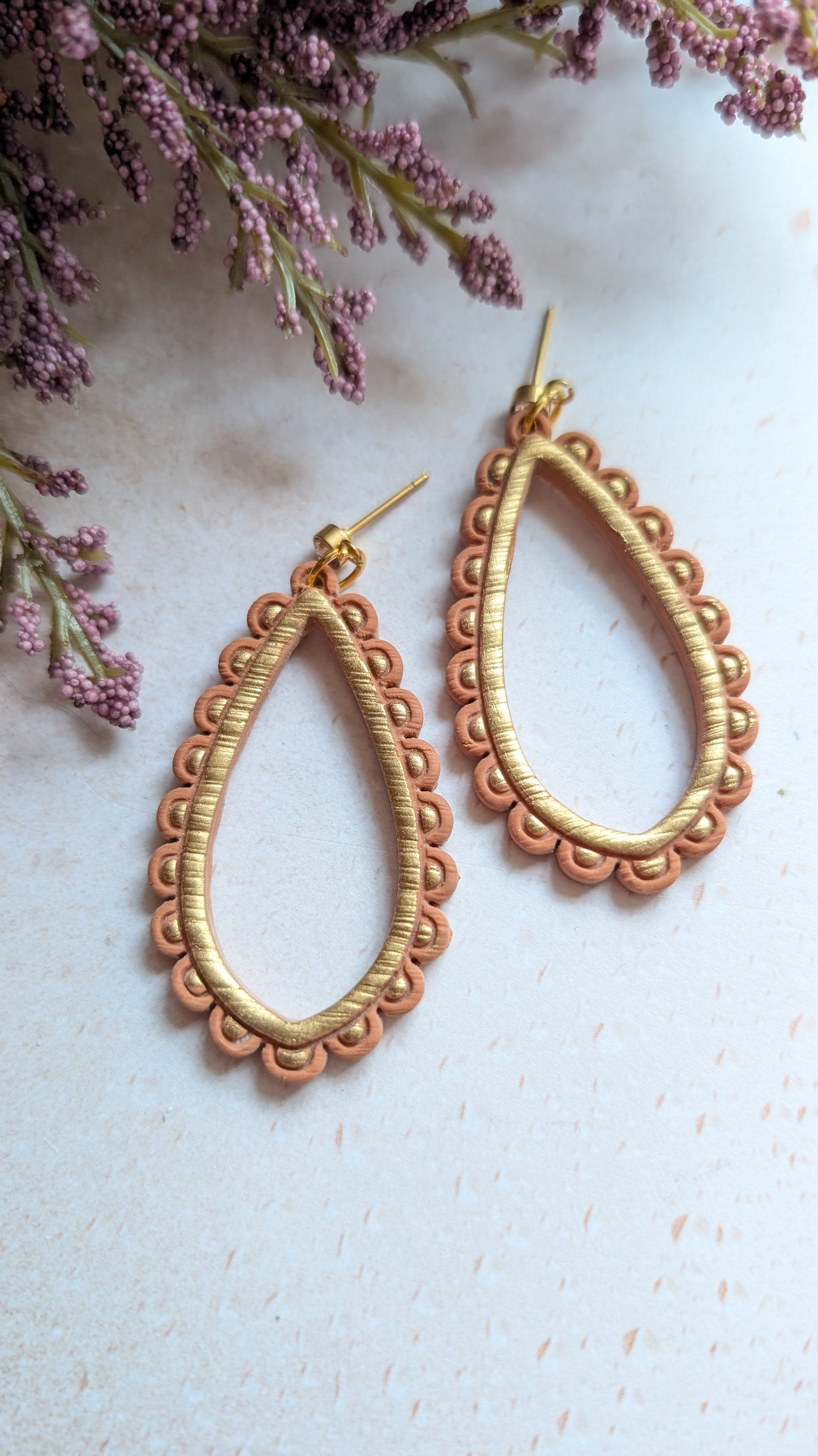 Gold-Lined Scalloped Dangles / Solid Color / Boho / Preppy / Lightweight Polymer earrings